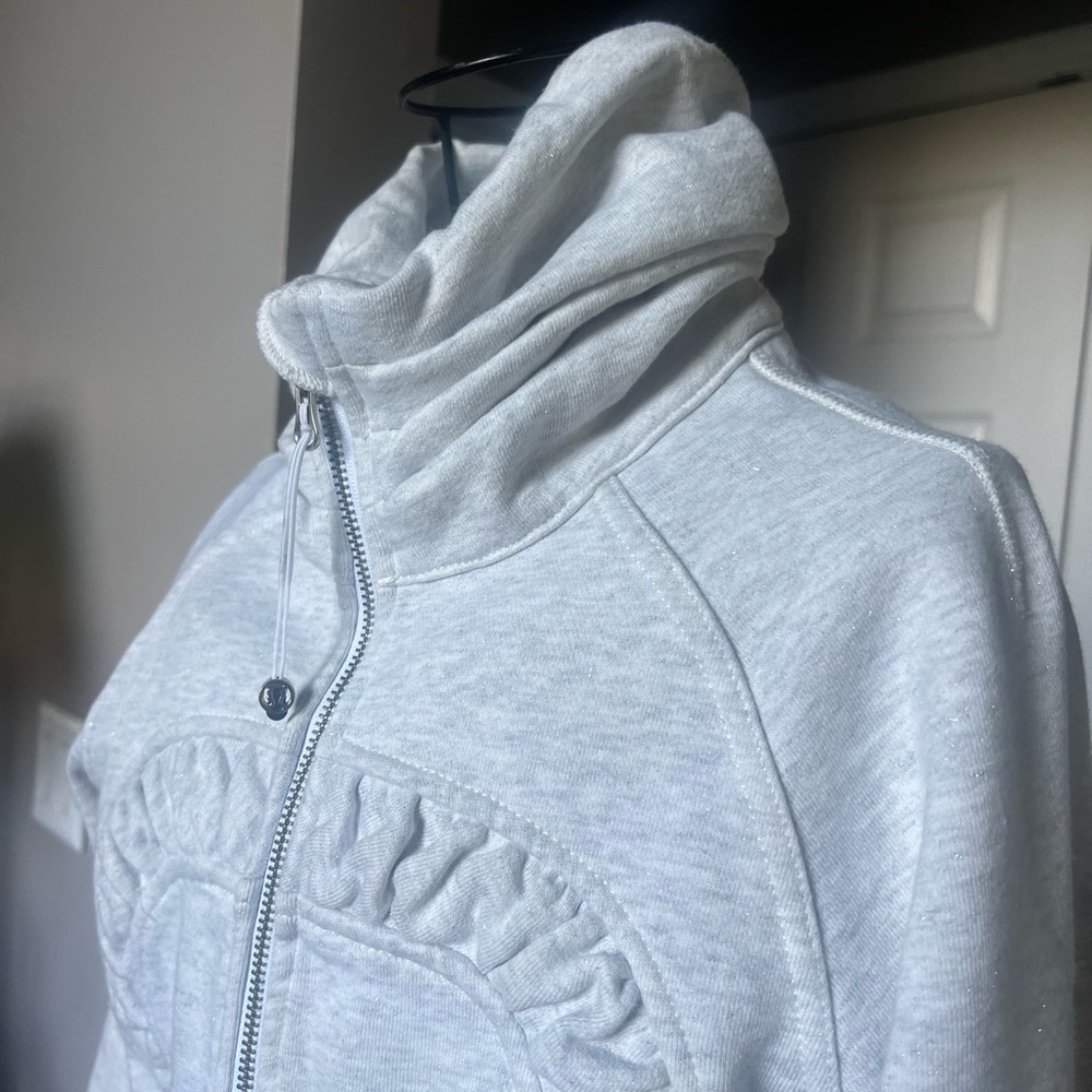 Lululemon Light Gray Jacket - image 6